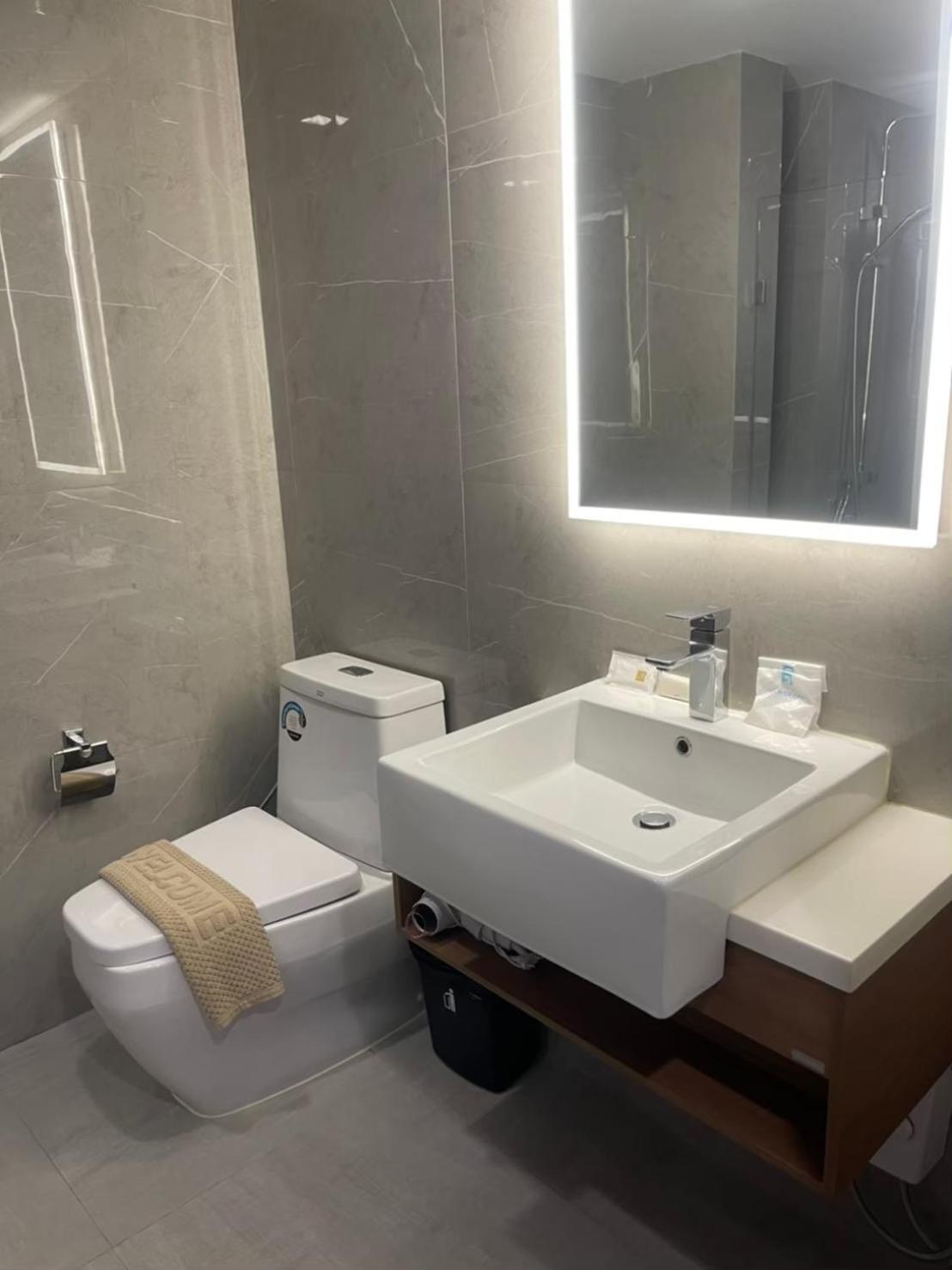 D2 Residences Huahin 华欣市中心近海滩近商场酒店式公寓可加床有连通房型 Zimmer foto